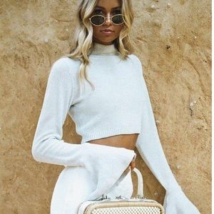 NEW SABOSKIRT CROP SWEATER w/bell sleeves